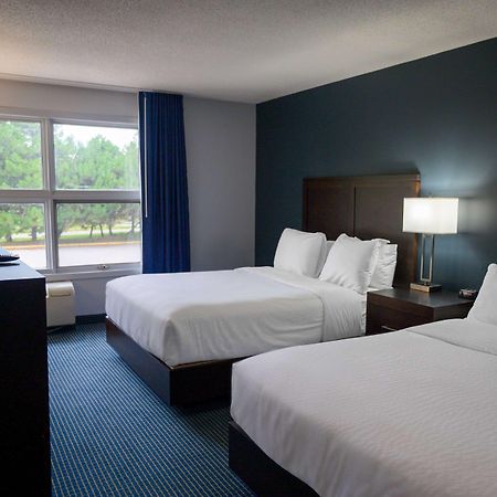 Days Inn By Wyndham Sarnia Harbourfront エクステリア 写真