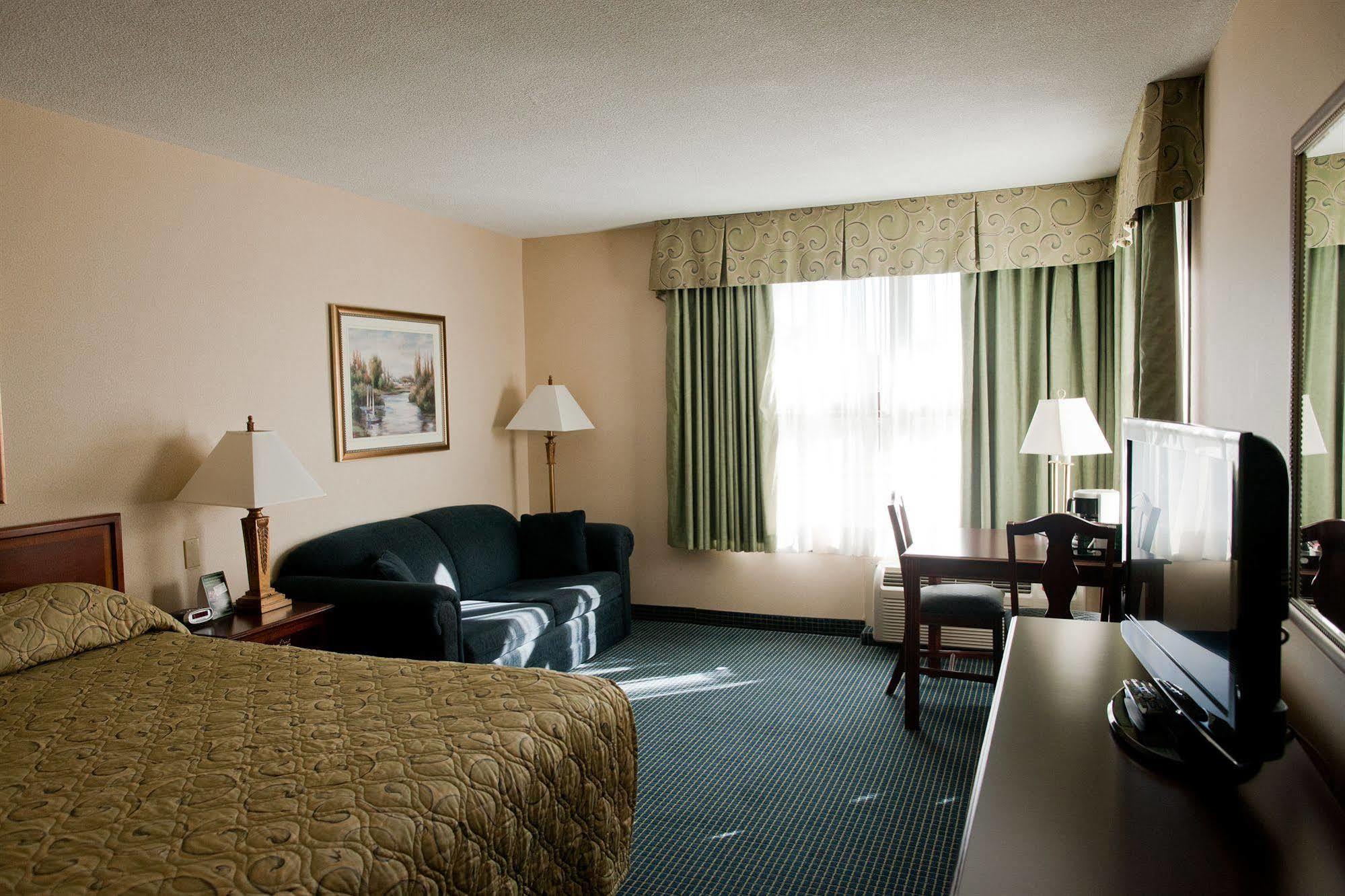 Days Inn By Wyndham Sarnia Harbourfront エクステリア 写真